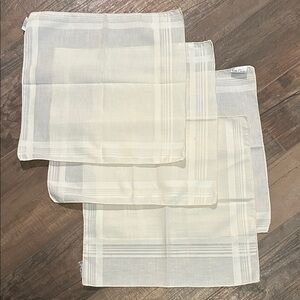 Vintage Pierre Cardin Hankerchief/Napkin Set (4)